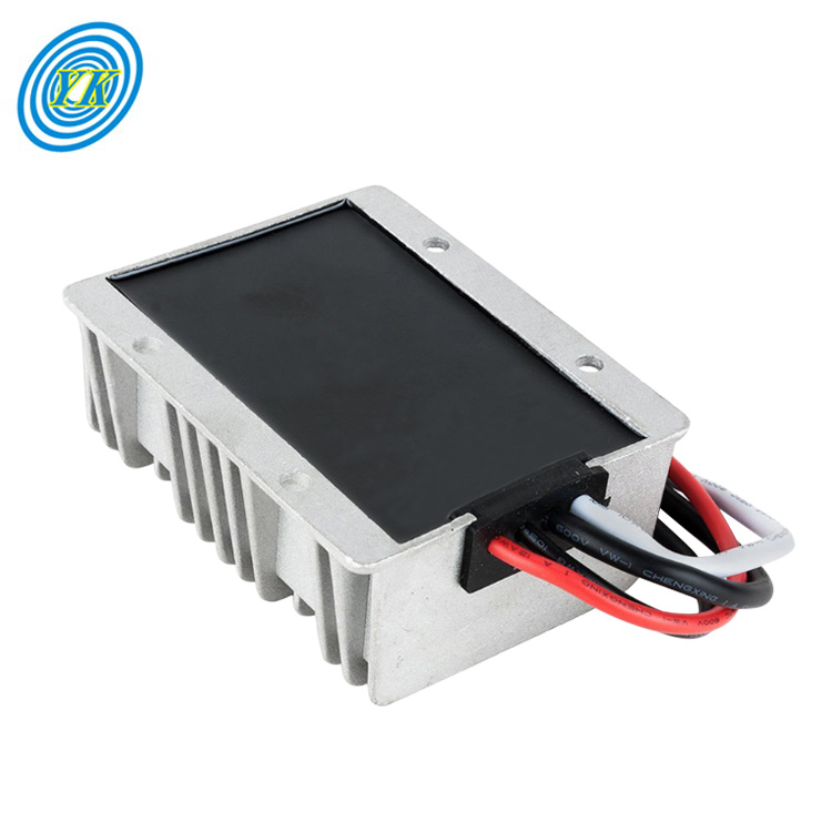 Buck boost Power Converter 8V-40V to 13.8V 15A Dc Voltage Regulator